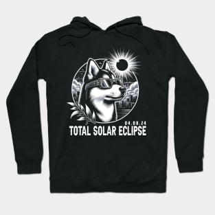 Solar Eclipse Siberian Huskies: Chic Tee with Majestic Northern Breeds Hoodie